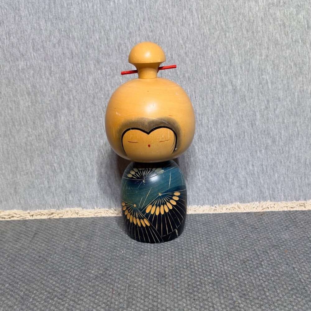 Vintage Signed Japanese Sosaku Kokeshi Doll Blue Wood Fan Floral Motif 7.5 Inch